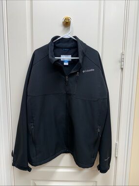 Columbia Black Softshell Performance Jacket